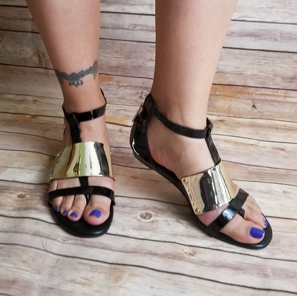 bcbg black sandals